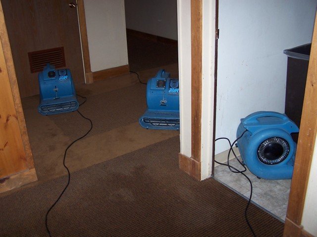 How Water Damage Restoration Minimizes Carnage To Your Property